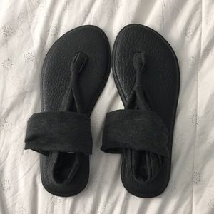 Sanuk yoga slides